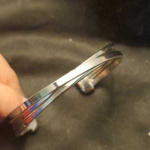 Lia Sophia Streamlined Bracelet